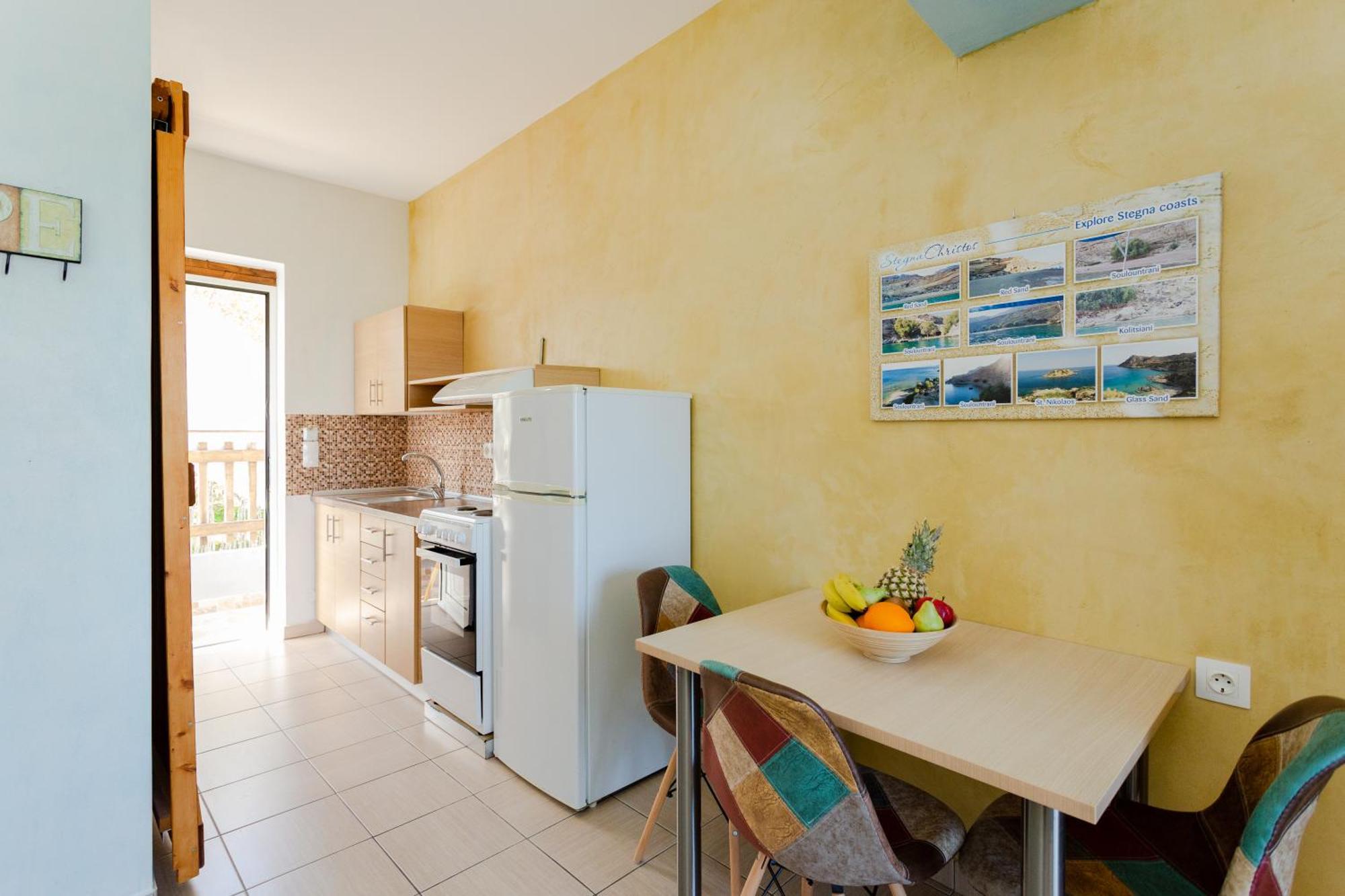 Christos Studios And Family Apartments Stegna Szoba fotó