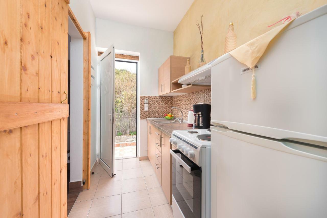 Christos Studios And Family Apartments Stegna Kültér fotó